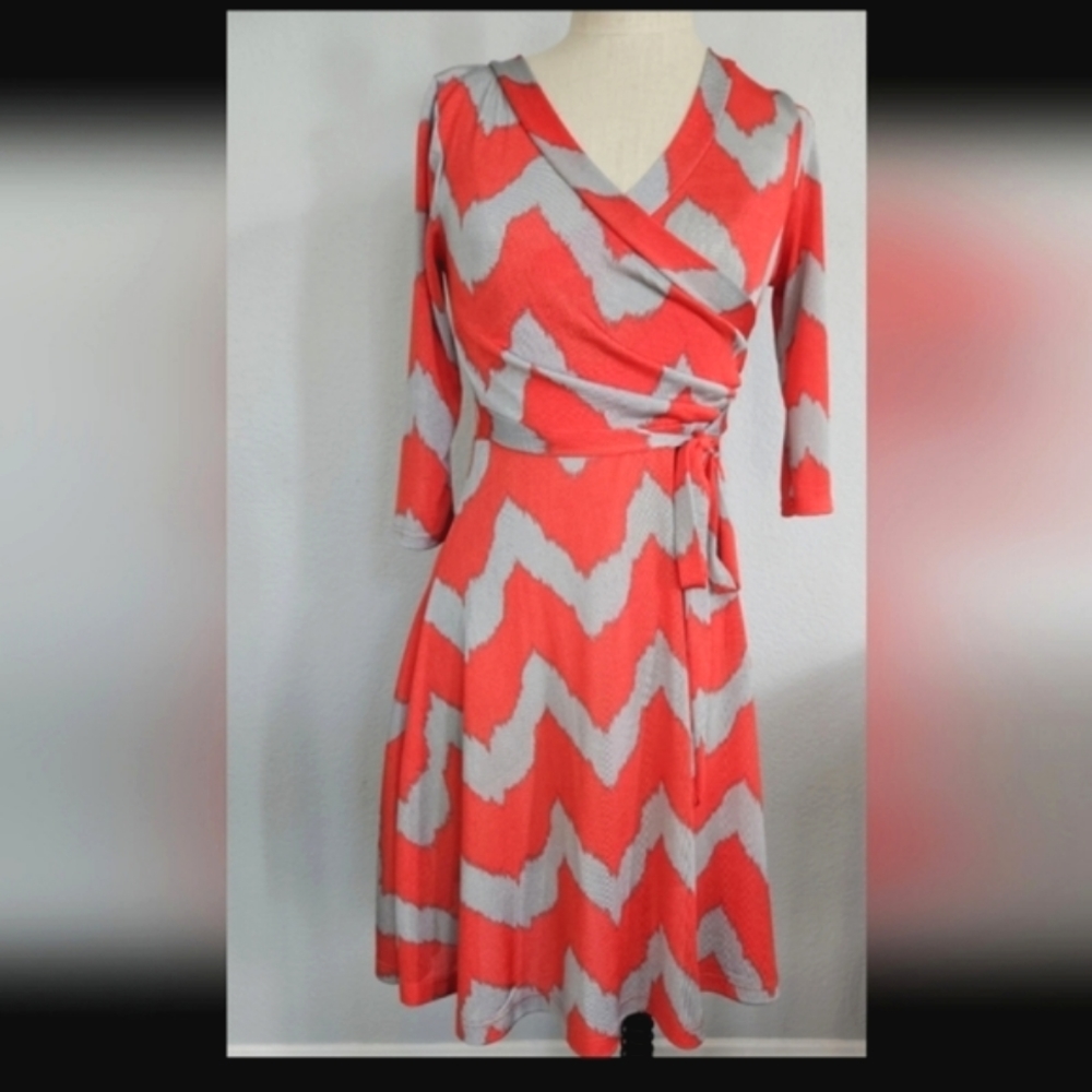 TUA- Stretch Knit wrap dress, Brilliant colors abstract Boho w/side tie. Sz S